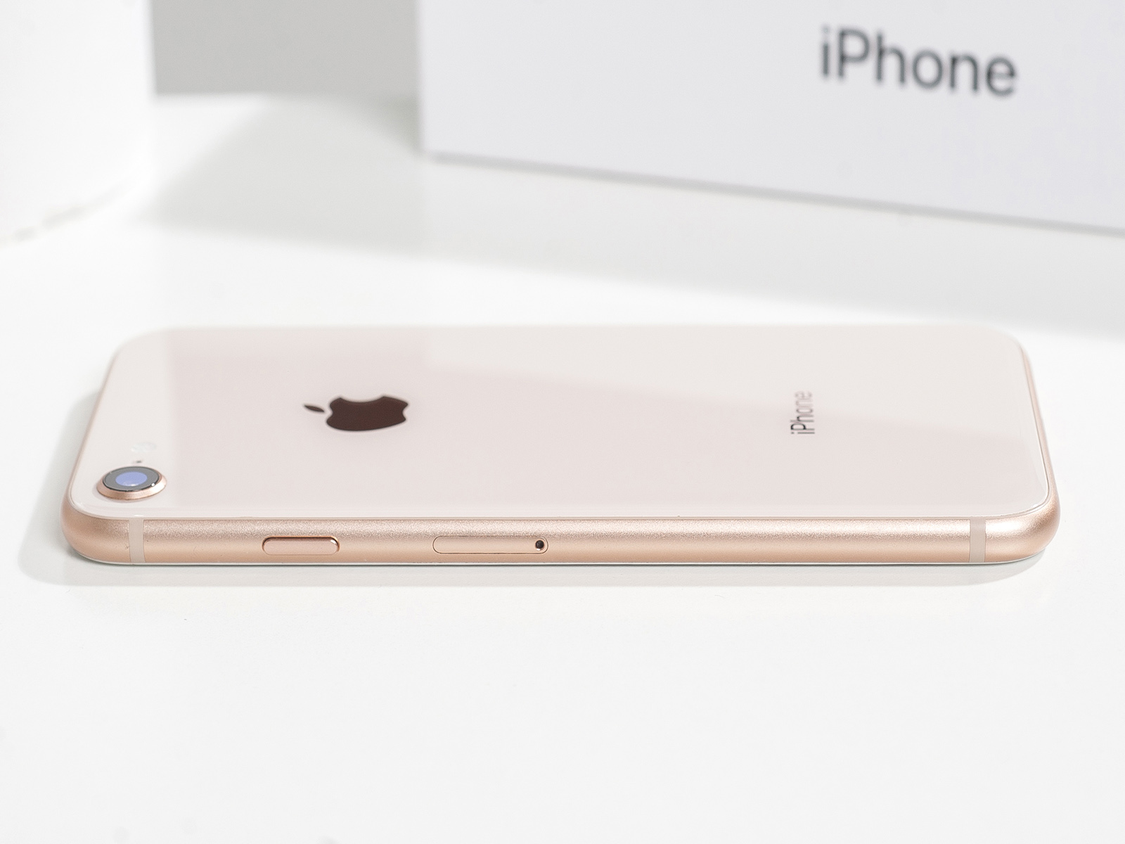 iPhone 8 64 gb Gold б/у